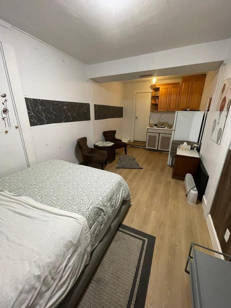 Suite In West Vancouver Exterior photo
